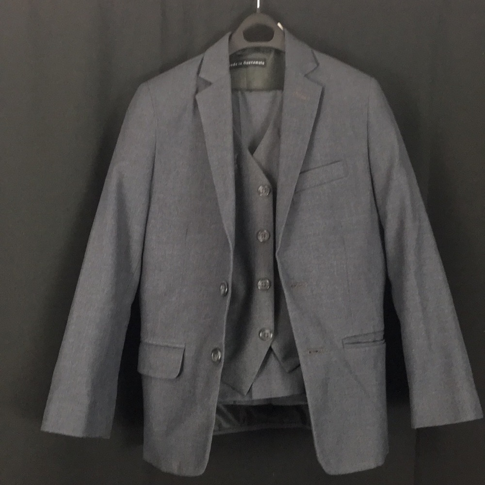 Boys youth size 8 Regular 
Excelente condition